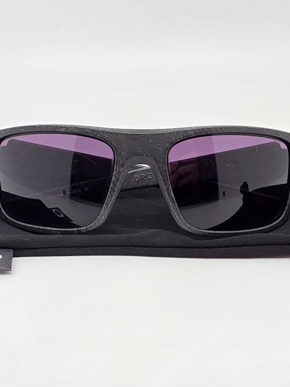 Oakley OO9367-2060 Drop Point Aero Grid Grey Frame Grey Lens Sunglasses w/ Case